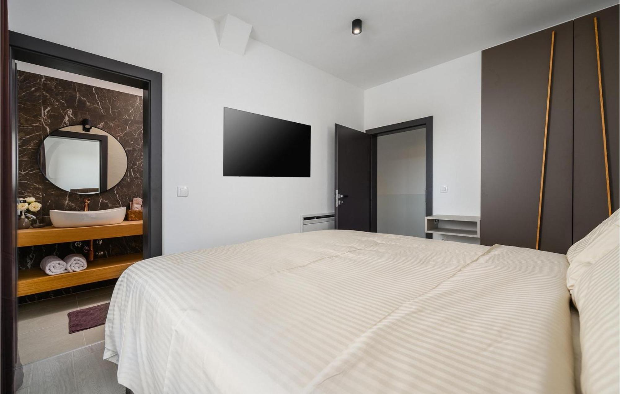 Villa De La Vie Raša Extérieur photo